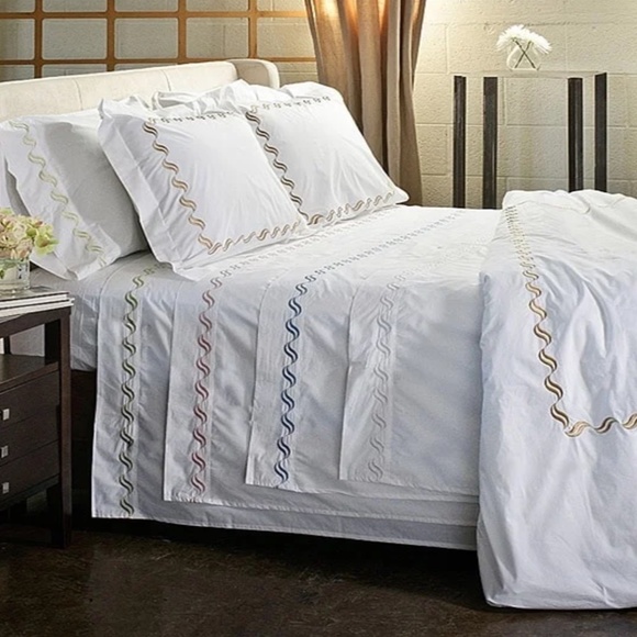 Westport Home Scroll Embroidered 100% cotton Sheet Set - Picture 3 of 7